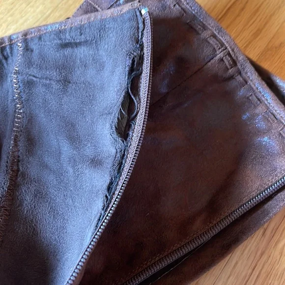 Knee high buckle boots - Picture 15 of 16